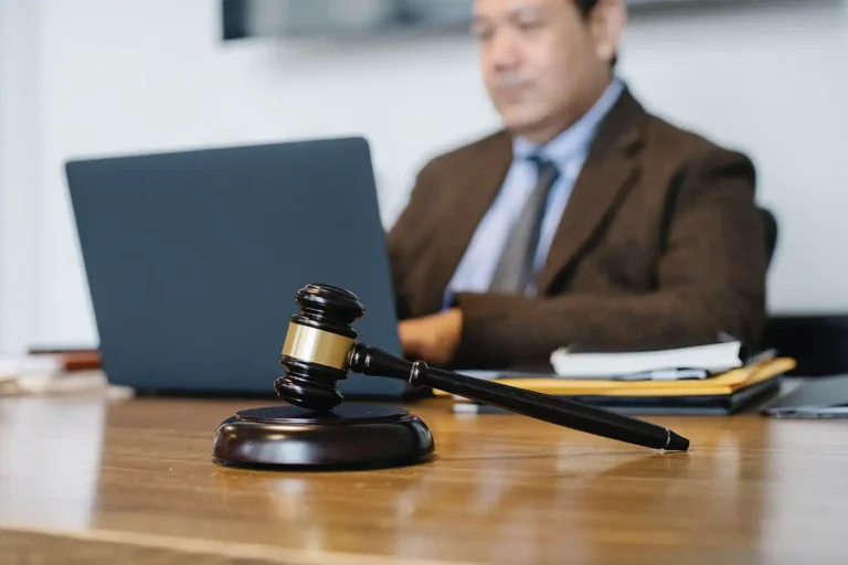 Attorney using Guardify, a document management software for lawyers